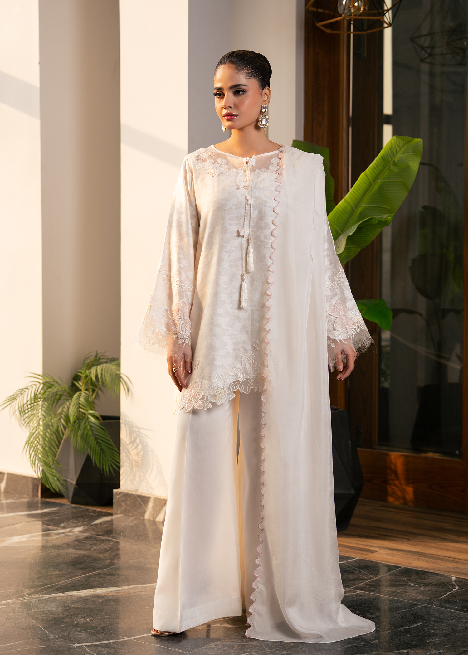 fitted lace wedding dress White Festive Pret – Buzzazi