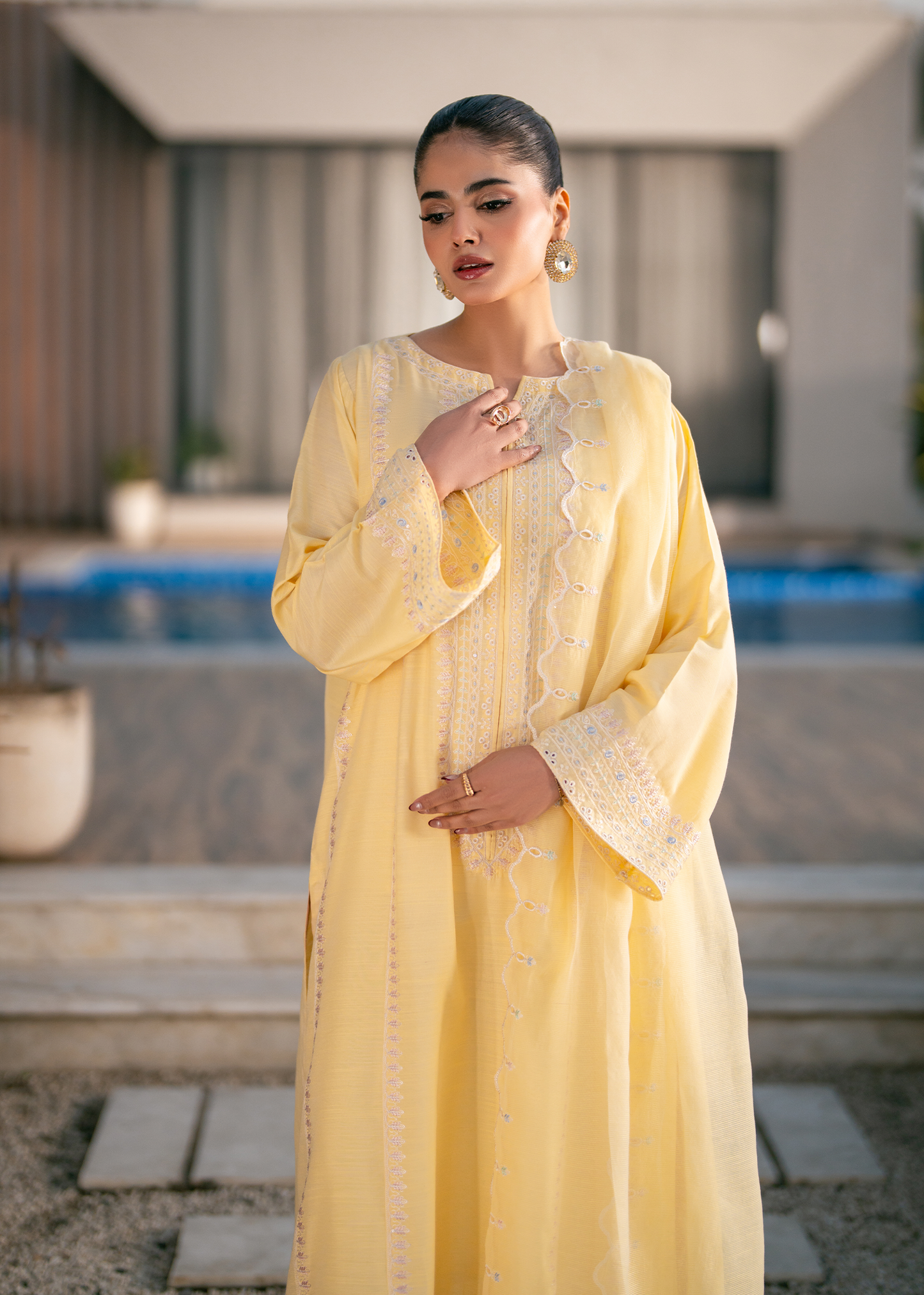 Soft Yellow Festive Pret