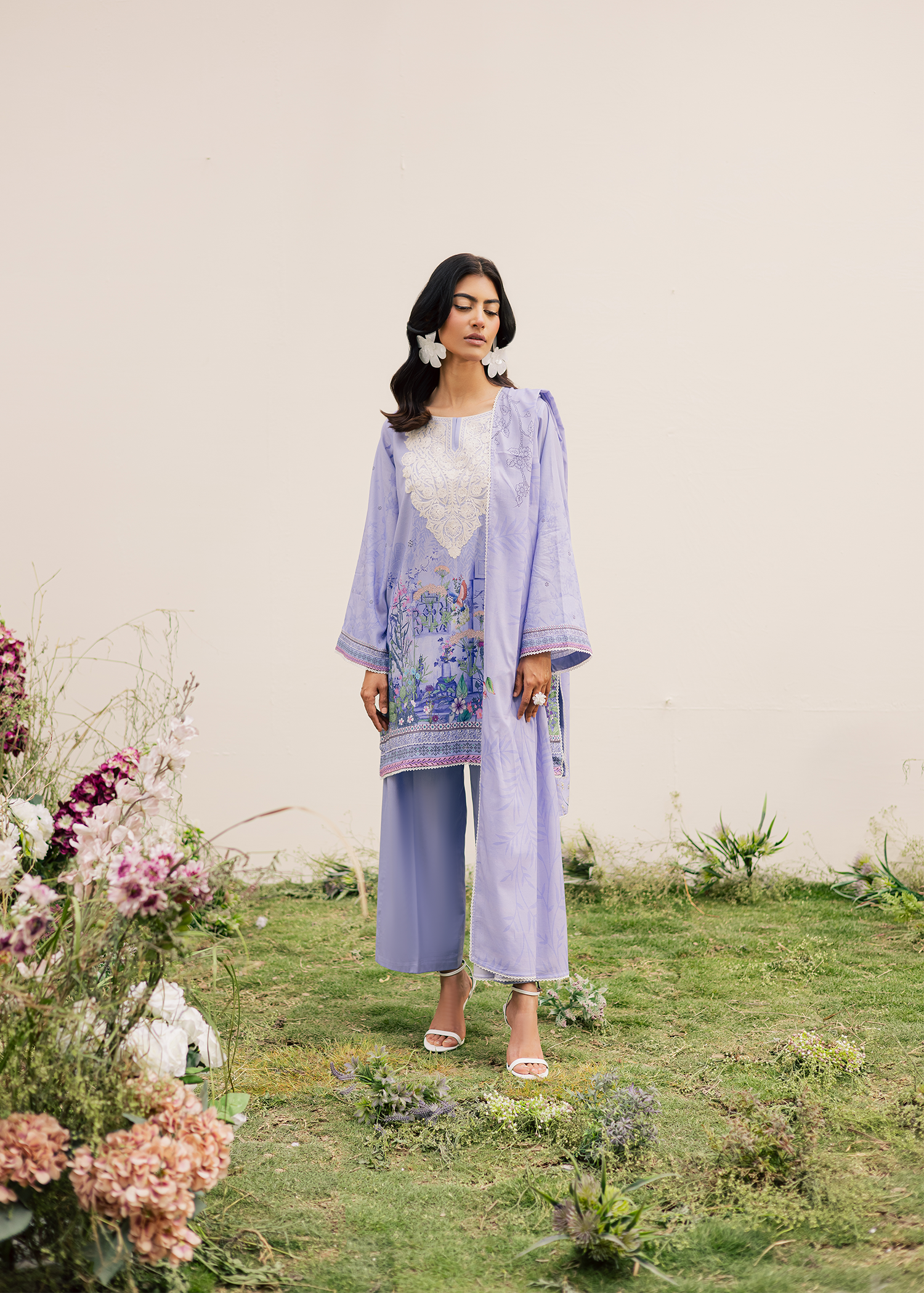 embroidered lawn suits