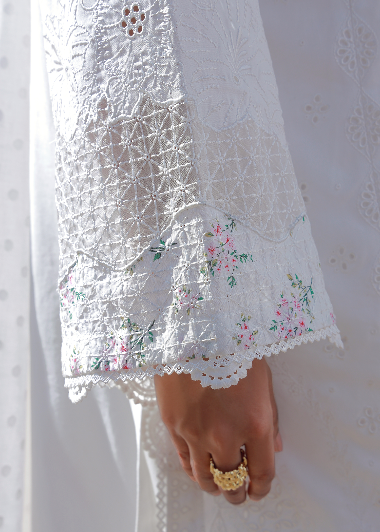 White Luxury Embroidered Suit