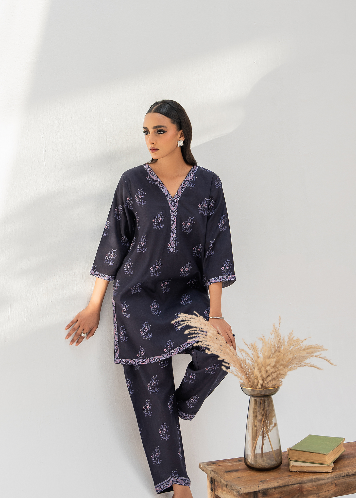 embroidered lawn suits