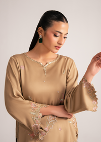 Ora Beige Festive Pret