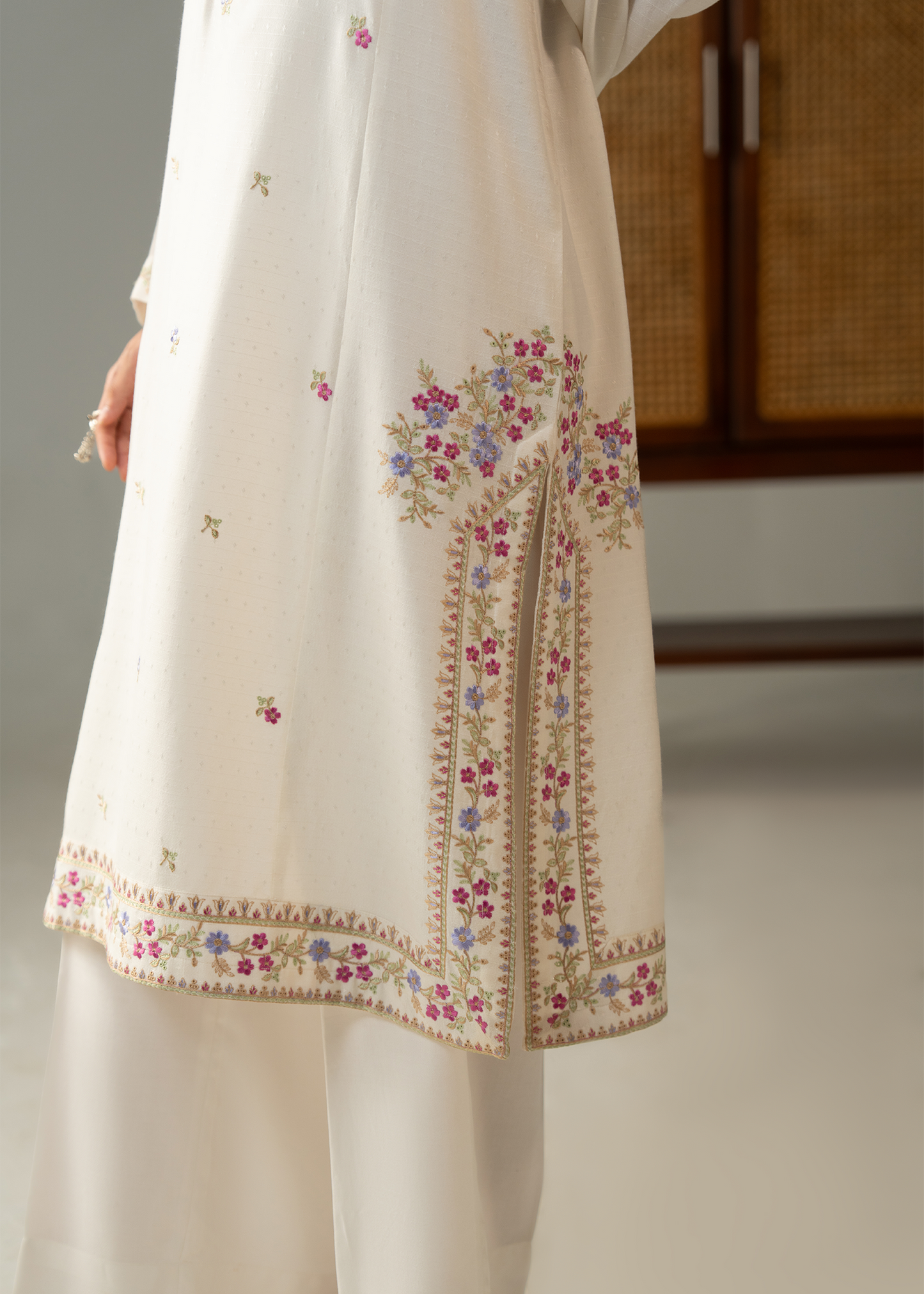 White embroidered Dhanak Suit