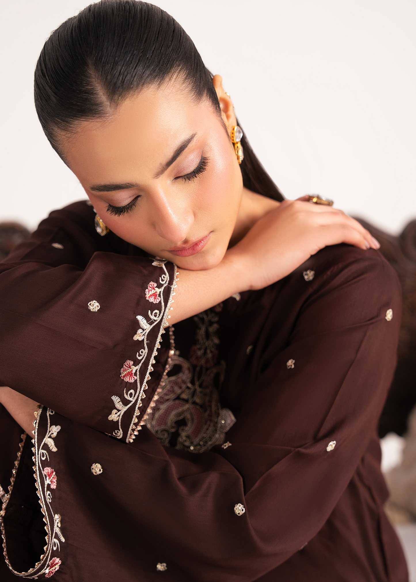 Roselle Brown Festive Pret