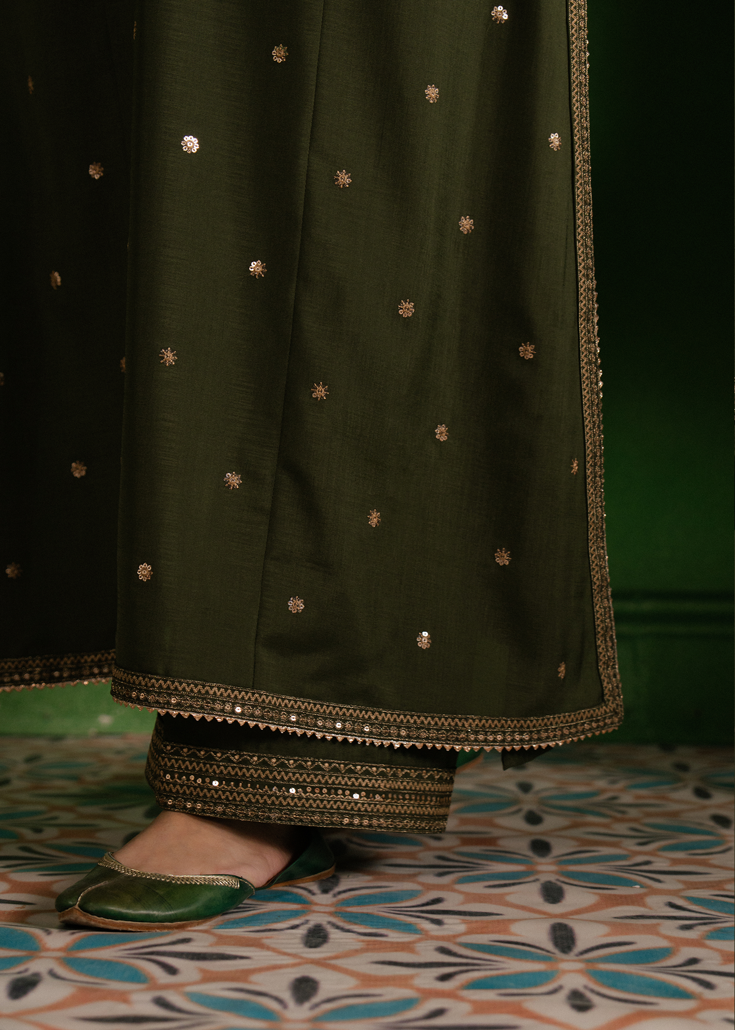 embroidered suit for women