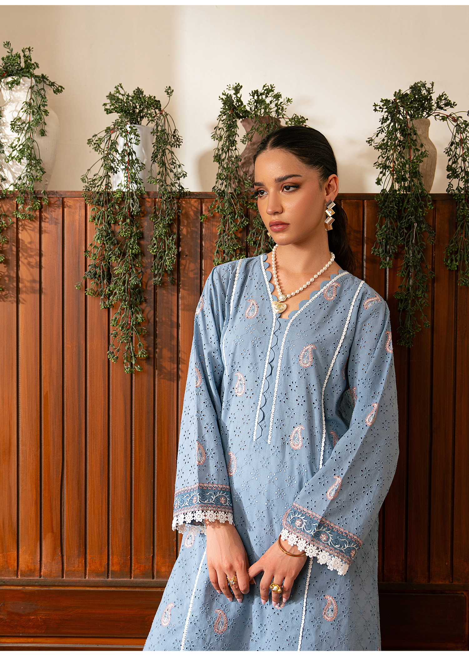 women's fashions