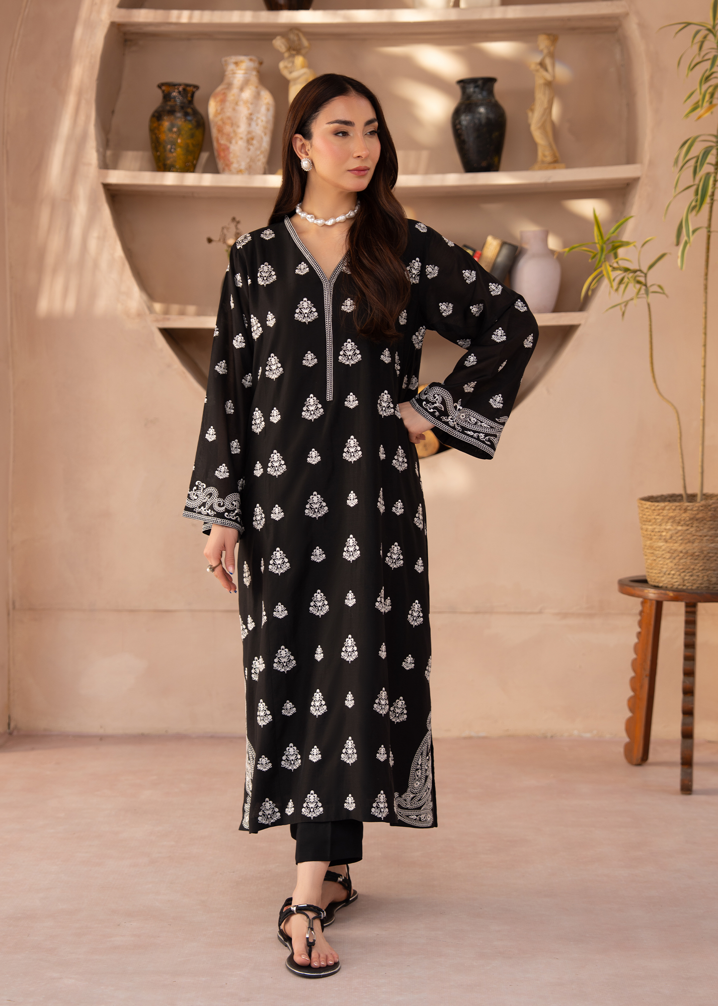 Zinnia Black Festive Pret