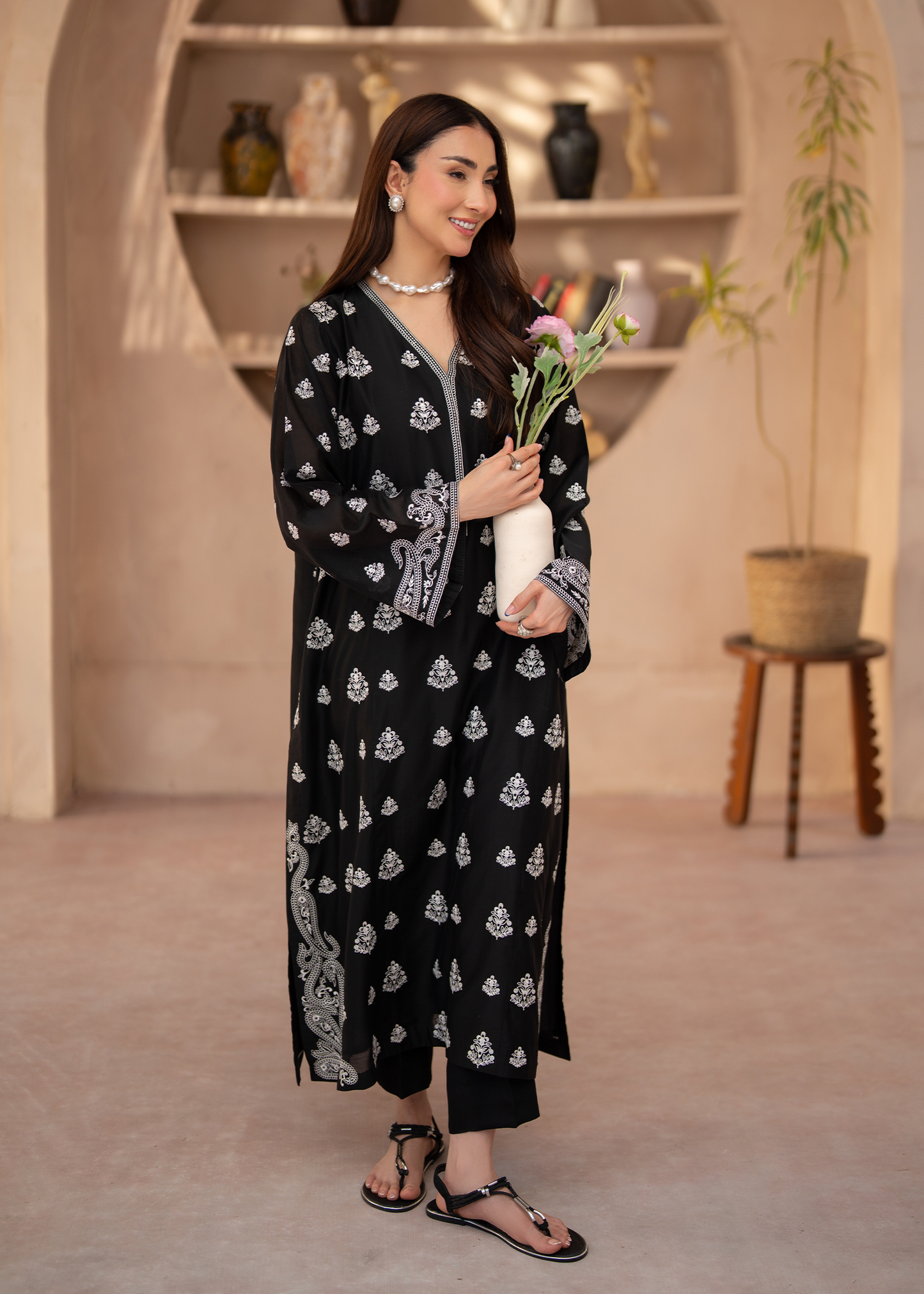 Zinnia Black Festive Pret