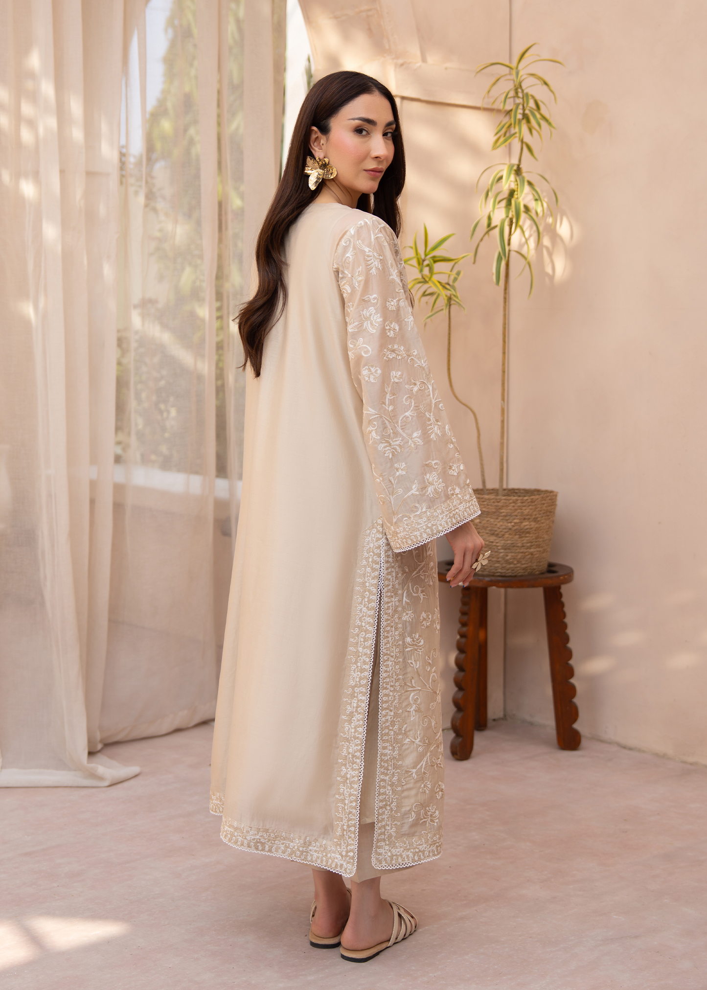 Daisy Beige Festive Pret