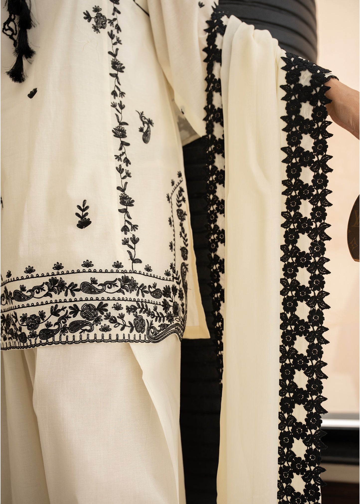 Off White Medium Silk Dupatta